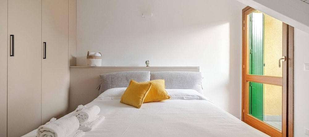 Modern Flat 2 Near the Swiss Border in Viggiù, 维久 — 照片 1