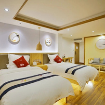 Yueju Wenlv · Yuexijiang Boutique Holiday Hotel (Leishan Xijiang Qianhu Miaozhai), Qiandongnan — photo 4