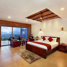 Arayal Resorts: A Unit of Sharoy Resort, Wayanad, Vellamunda — photo 4