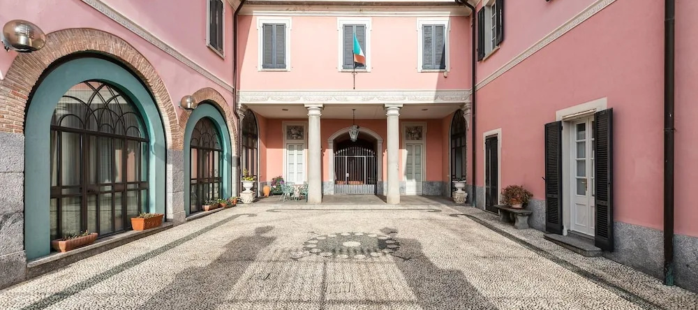 Elisabeth in Villa with Private Parking, 阿尔贝塞孔卡萨诺 — 照片 1