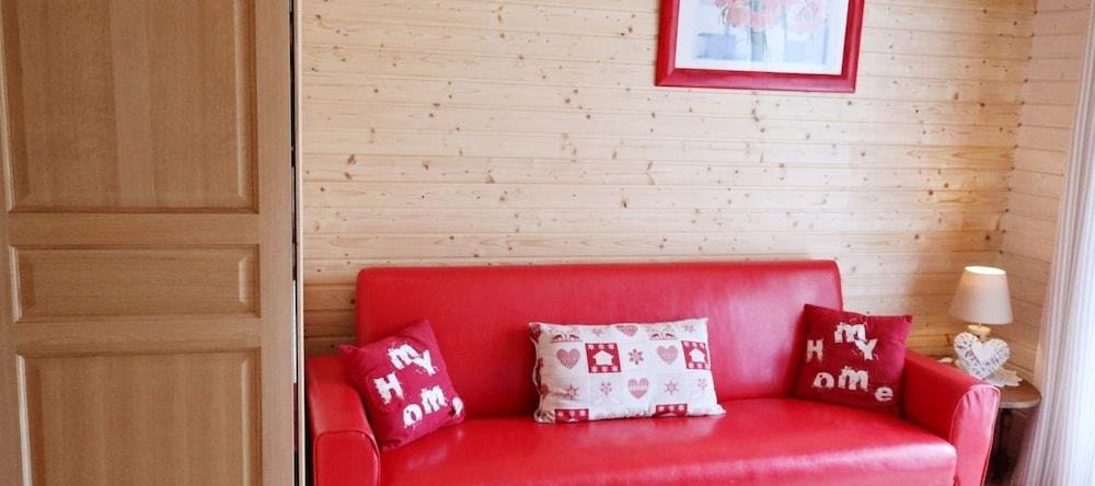 Grand Sorbier - Les Chalets du Sorbier, Le Menil — photo 1