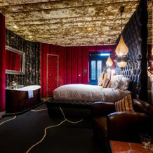 Crazy Bear Hotel-Beaconsfield, Beaconsfield — photo 2