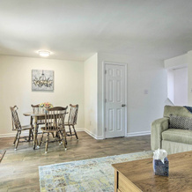 Walk to Dtwn & Breweries: Townhome in Cary!, Кэри — 照片 2