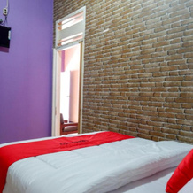 RedDoorz near Stasiun Kebumen, Kebumen — photo 4