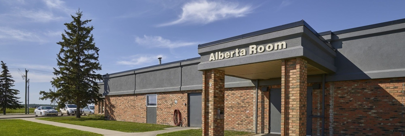 The Neighbourhood Inn, Bonnyville — photo 1
