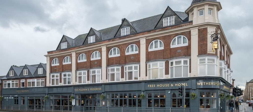 Pilgrims Progress Wetherspoon, Бедфорд — фото 1
