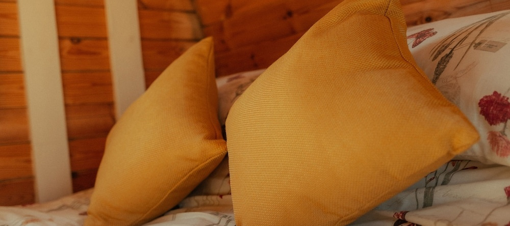 Glamping in Wiltshire the Green Knoll is a Charm, Malmesbury — photo 1