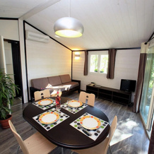 Attractive Chalet on a Hill in Monclar-de-quercy, 凯尔西地区蒙克拉尔 — 照片 5