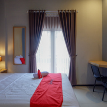 RedDoorz Syariah @ Jalan Sultan Agung Tegal, 直葛 — 照片 4
