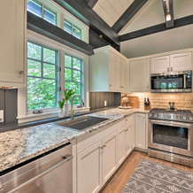 Trillium Home w/ Golf Course Views & Fireplaces!, 罗斯门 — 照片 2