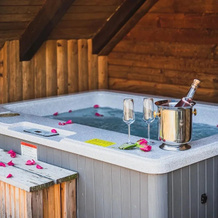 Wooden Cabin Žurej With Hot Tub, 申特尤尔 — 照片 3
