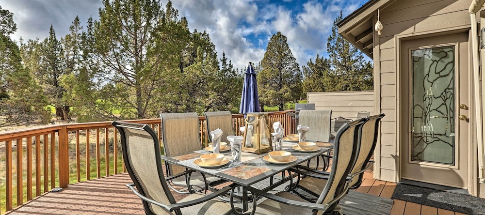 Idyllic Redmond Townhome W/ Furnished Deck!, Редмонд — фото 1