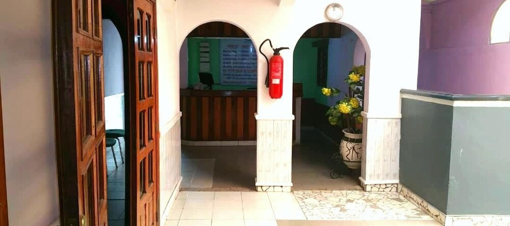 Hotel Mboa, Дуала — фото 1
