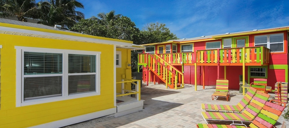 Tropical Breeze Apartment 2, 霍姆斯海滩 — 照片 1