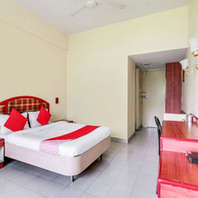 Oyo 60852 Hotel Residency Park, Dhule — photo 4