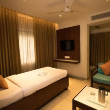 Gayathri Hotel, 蒂鲁布尔 — 照片 3