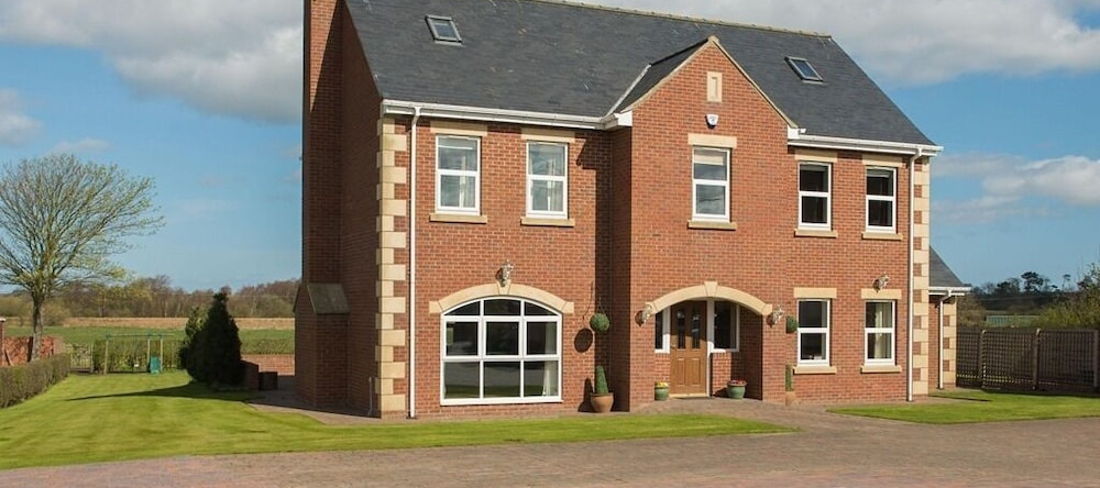 Carr Villa, Newcastle-upon-Tyne — photo 1