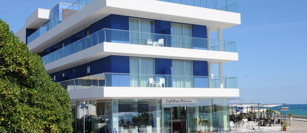 Hotel Belvedere, Torre Dell'Orso, 梅伦杜尼奥 — 照片 1
