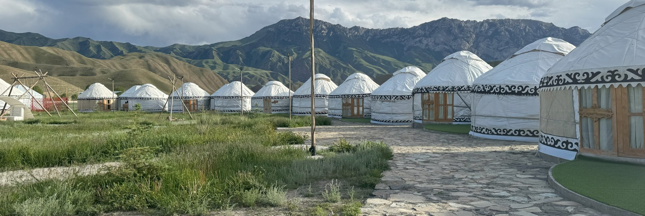 As A Nomad Naryn Glemping, 纳伦 — 照片 1