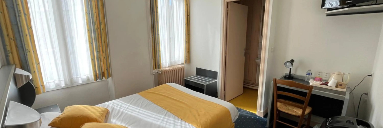 Logis hôtel de la Barque, Beaumont-sur-Sarthe — photo 1