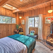 Cabin Vacation Rental: 4 Mi to Lake Arrowhead, 双峰 — 照片 3