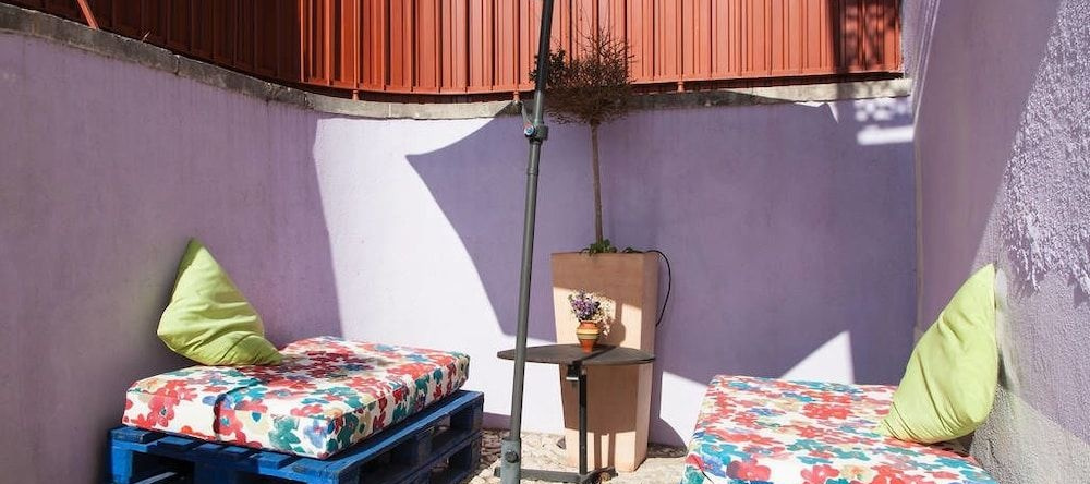 Three4six Guesthouse, Paco De Arcos — photo 1
