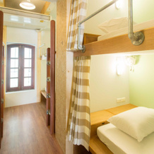 Barn And Bed Hostel, Бангкок — фото 4
