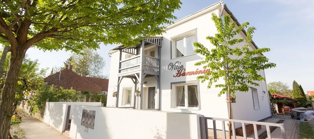 Villa Harmónia, 久洛 — 照片 1