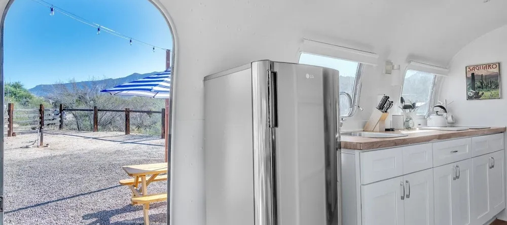 Vintage Airstream Near The Catalina Mountains 1 Bedroom Residence By Redawning, Тусон — фото 1