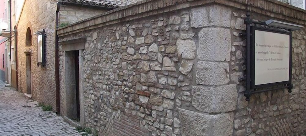 Hotel Due Pini, Melfi — photo 1