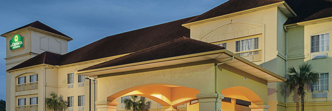 La Quinta Inn & Suites by Wyndham Mobile Satsuma / Saraland, 萨摩 — 照片 1