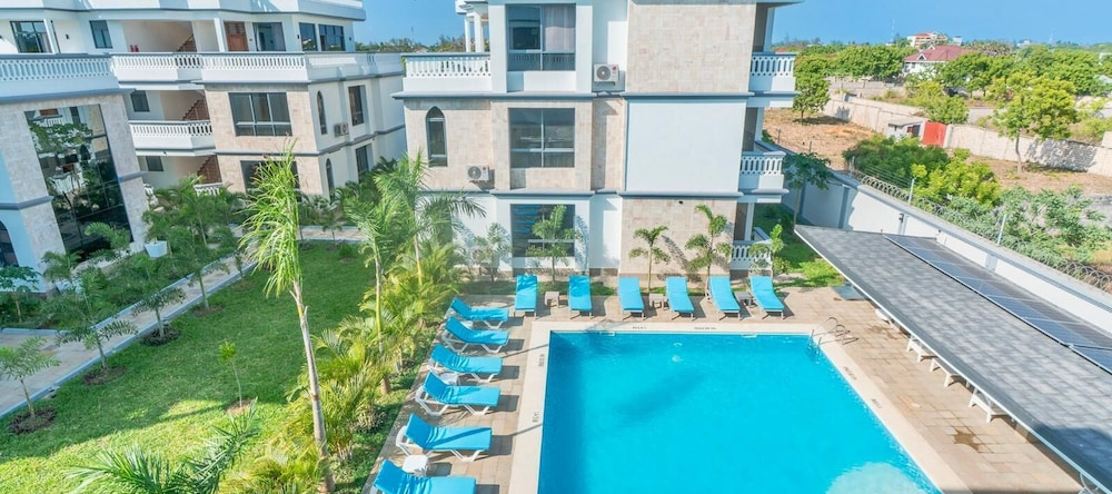 Leshan Luxury Villas, Diani Beach — photo 1