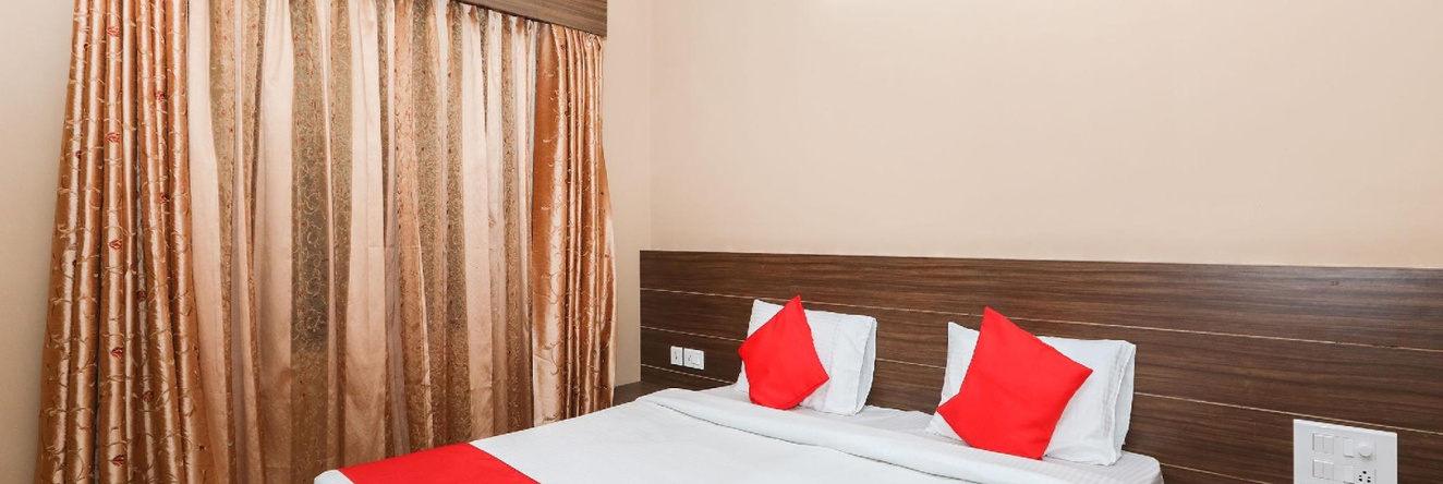OYO 17106 Hotel Royal, Ullal — photo 1