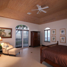 Waterside Escapes Villa, West End — photo 3