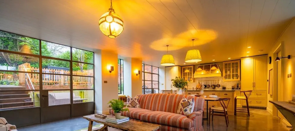 The Writers Retreat 5 Beds Parking Much More, Marlow — photo 1