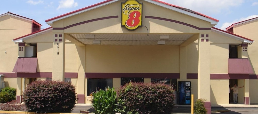 Super 8 Chattanooga/East Ridge, East Ridge — photo 1