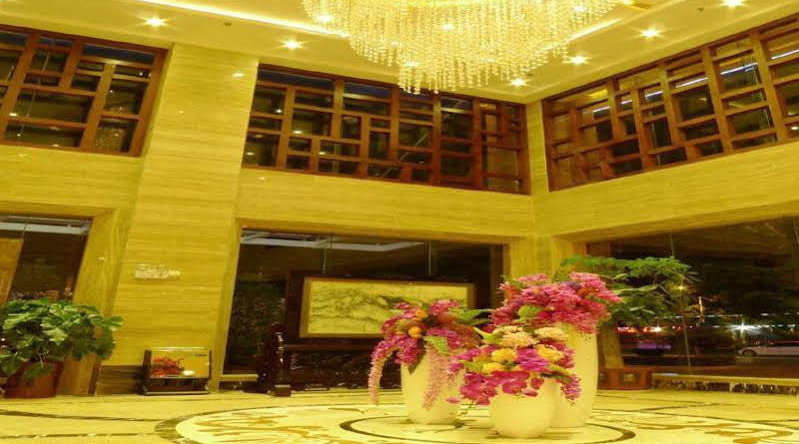 Star World Hotel, 德宏 — 照片 1