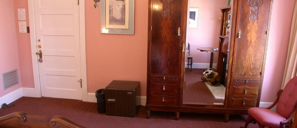 Martine Inn, Pacific Grove — photo 1