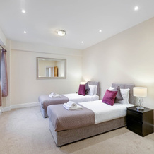 Luxury 3 Bedroom Apartment with Parking, Maidenhead — photo 3