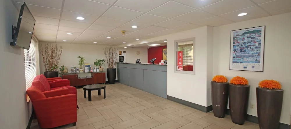 Econo Lodge Pilot Mountain, Pilot Mountain — photo 1