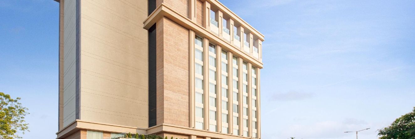 Bellevue Sarovar Premiere Junagadh, Junagadm — photo 1