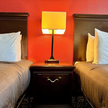 FairBridge Inn Express Hiawatha, 海厄瓦萨 — 照片 3