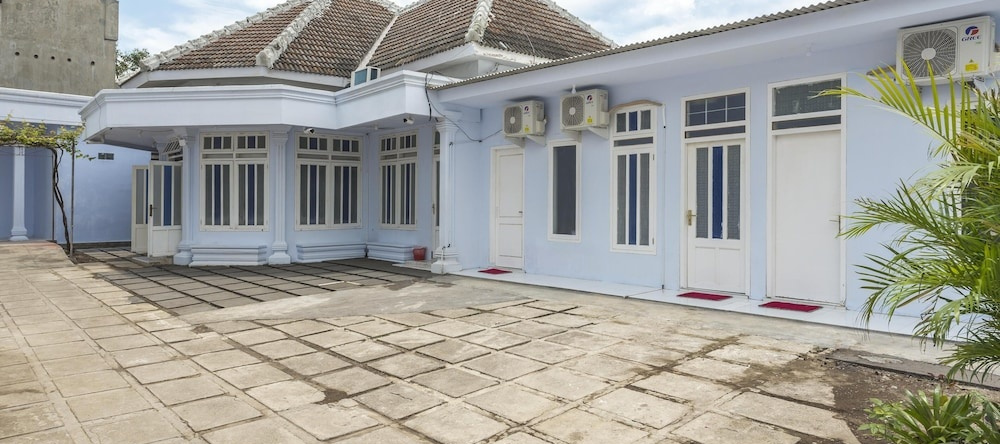 Reddoorz Syariah @ Bondowoso City Center, Бондовосо — фото 1