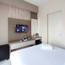 Comfortable And Modern 1Br Without Living Room At Amartha View Apartment, 三宝垄 — 照片 3