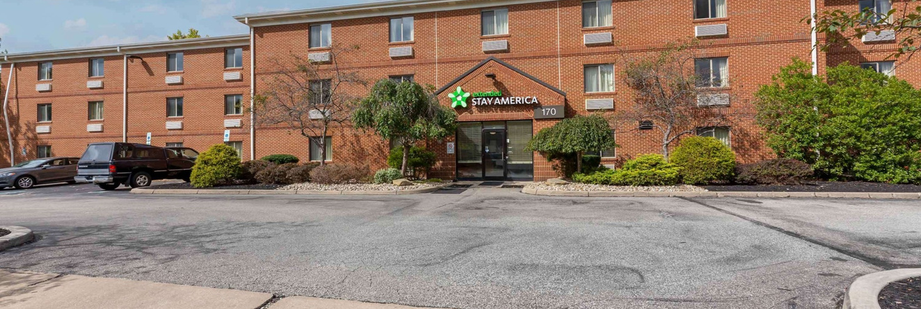 Suburban Studios Copley Akron West, Площадь Copley — фото 1