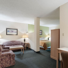 Econo Lodge Inn & Suites, 帕拉古尔德 — 照片 5