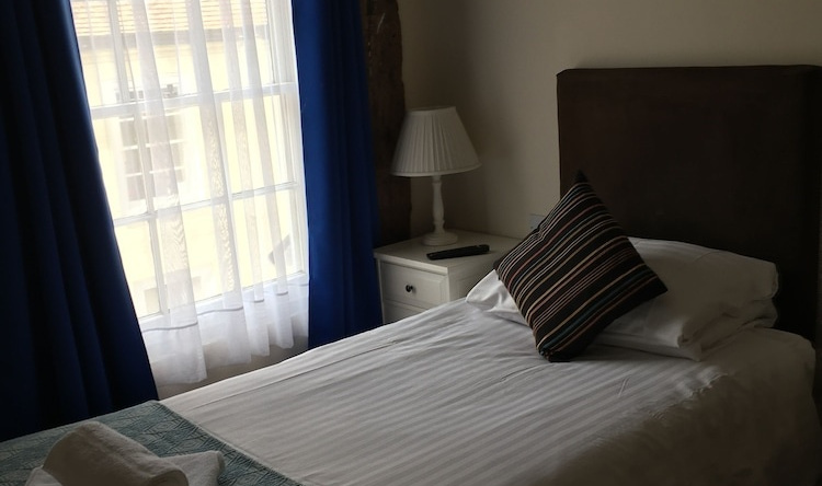 The Chequers, Royston — photo 1