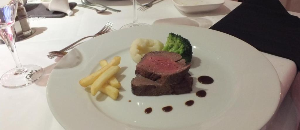 Rezas Bistro Restaurant Gästehaus, 上比利希 — 照片 1