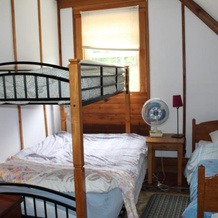 Earth Club Factory Guest House, Denman Island — photo 2