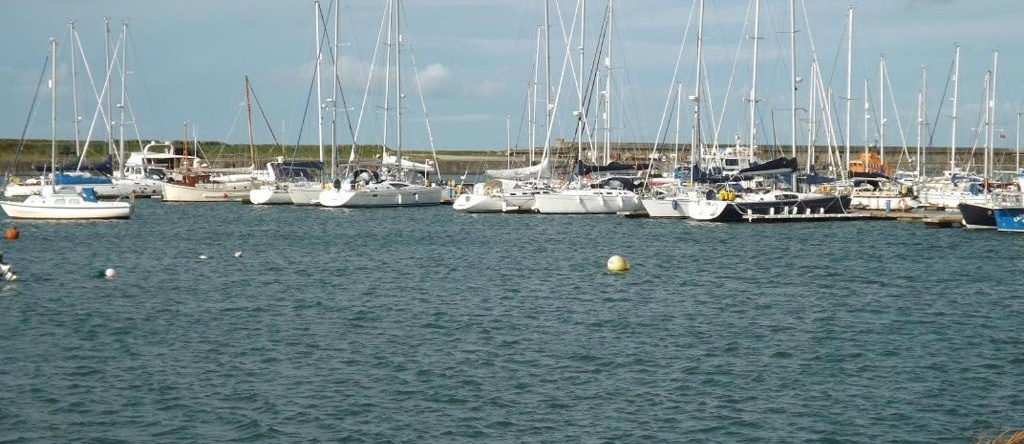 Ynys Lawd, Holyhead Marina, 霍利黑德 — 照片 1